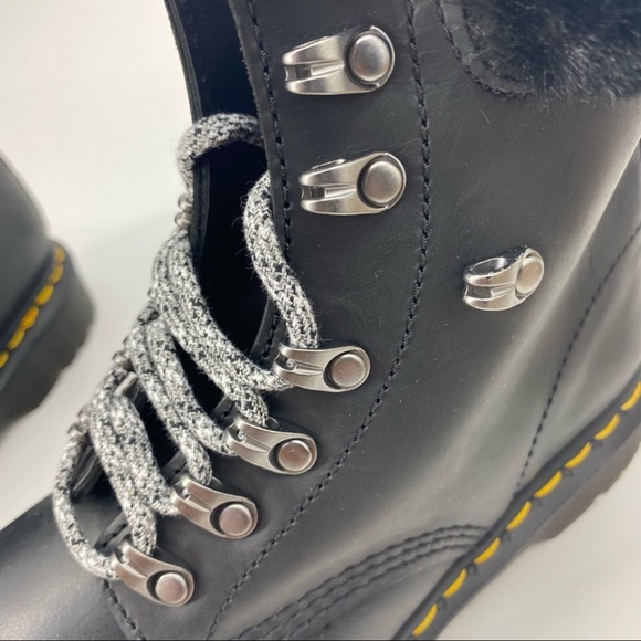 Dr. Martens 1460 SERENA COLLAR FAUX FUR LINED LACE UP BOOTS in BLACK Size 7 - Picture 14 of 15